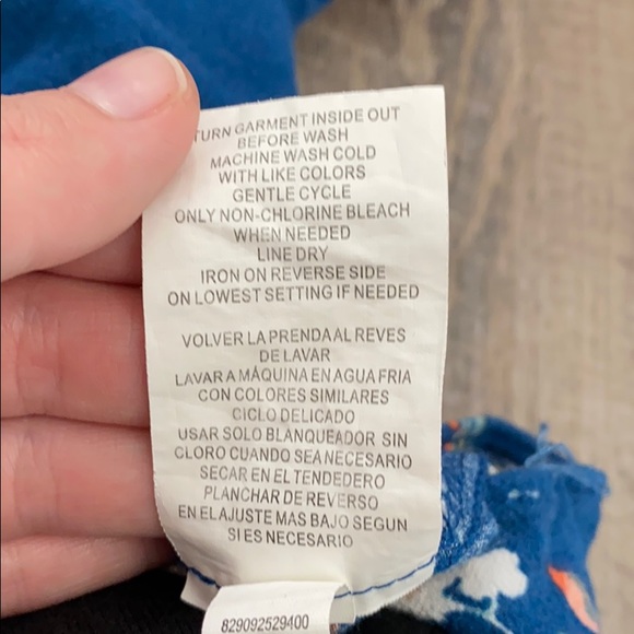 Rewind blue floral off the shoulder crop - Picture 6 of 6